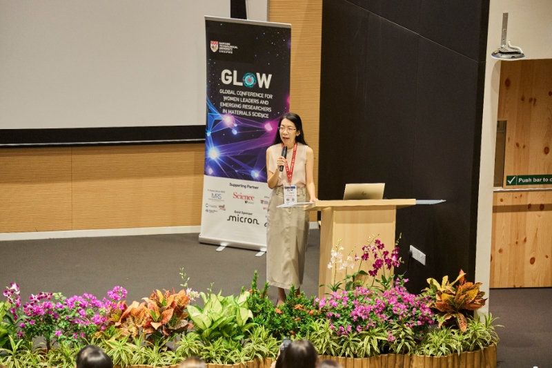 GLOW2025 (8).jpg